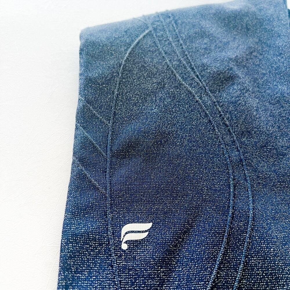 Fabletics Womens Navy Blue Silver Sparkle Capri Tights Size XL